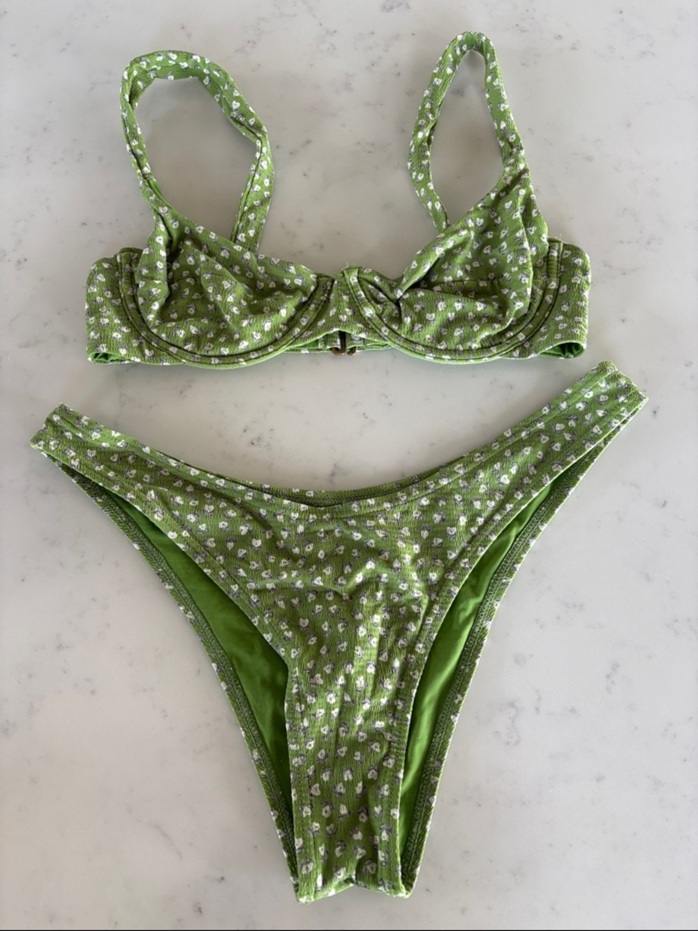 Thrills Ditsy Floral Bikini Size M